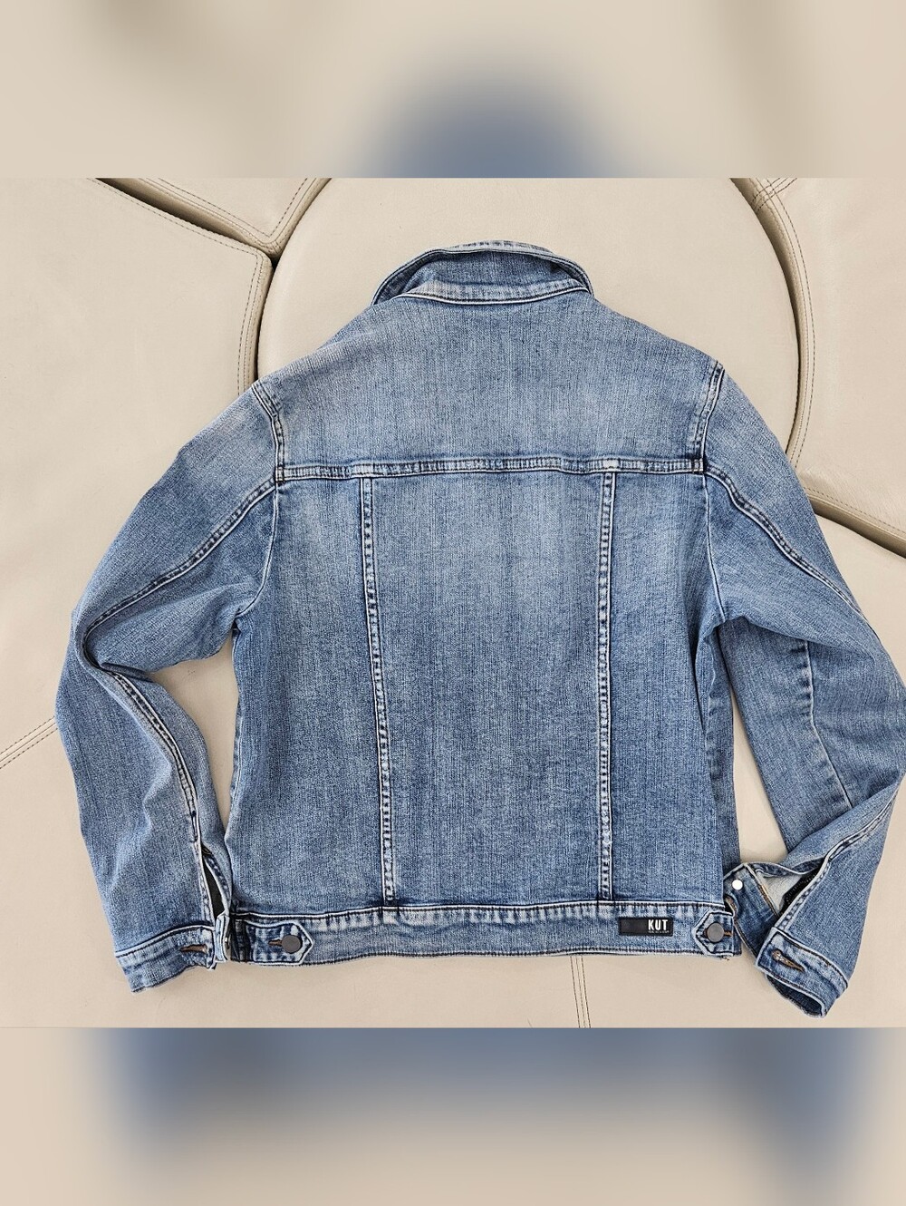 Kut from the Kloth Faded Blue Denim Jacket - Picture 2 of 5